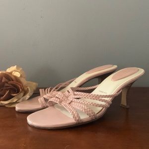 NICKELS Soft pink slides. Mid wooden heel sandals. Size 7